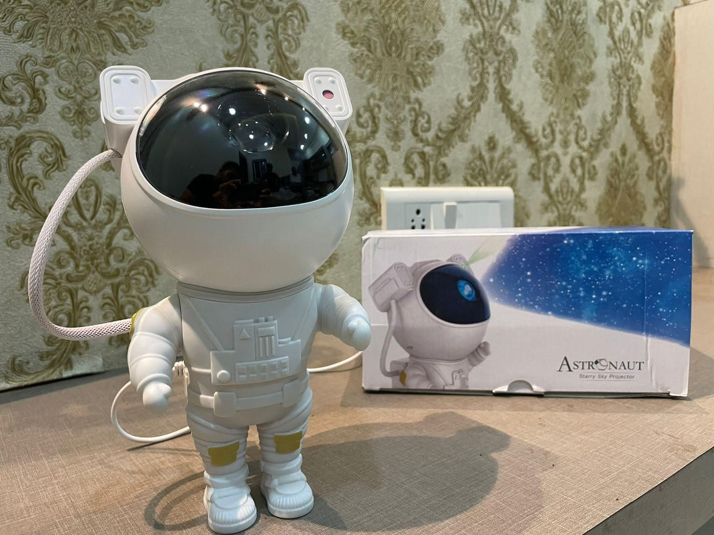 Galaxy Astronaut Projector With Remote